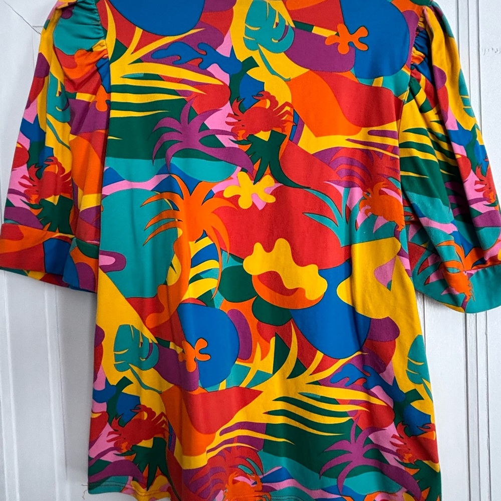 Nooworks Colorful Tropical Print Top - Picture 3 of 4